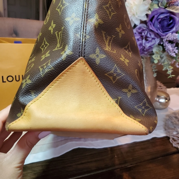 Sold💜Authentic Louis Vuitton Cabas Mezzo Monogram - Picture 3 of 8